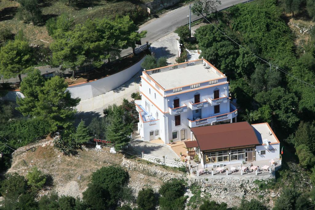 Albergo Godenizzo Пескичи Экстерьер фото